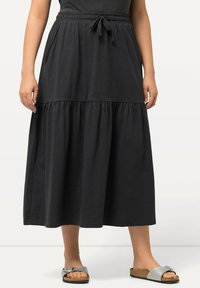 Ulla Popken STRUKTUR VOLANT ELASTIKBUND - Falda acampanada - asphalt gray