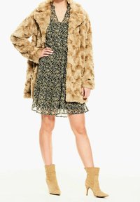 Garcia Abrigo de invierno - beige