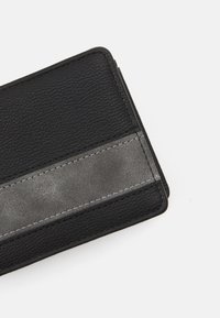 Pier One Portefeuille - black