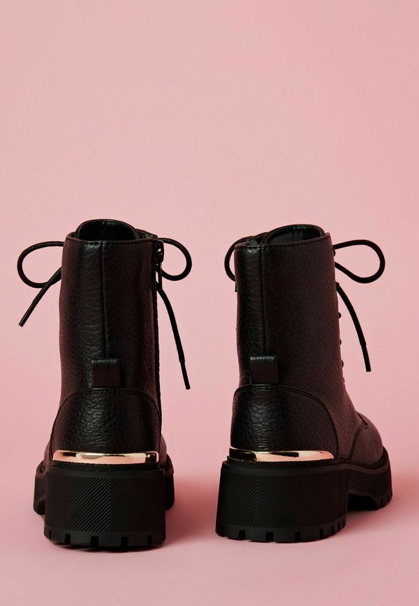 REGULAR FIT – RAINBOW CHUNKY – Schnürstiefelette