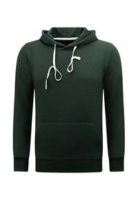 Donkergroene hoodie met een voorzak, trekkoorden en geribde mouwen. Er zijn geen mensen aanwezig; de achtergrond is vlakwit.