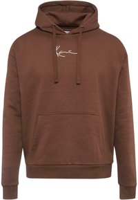 Felpa marrone in cotone, con tasca a marsupio, cappuccio regolabile con cordini e logo ricamato bianco sul petto.