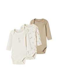 Drei Babystrampler: cremefarben mit Giraffenmuster, cremefarben mit Tiermuster und hellbraun. Aus weicher Baumwolle, langärmlig, mit Druckknopfverschlüssen.