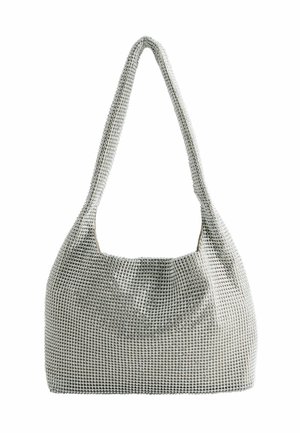 Kleine silberne Handtasche, bedeckt mit einem Netz aus glänzenden Pailletten und einem breiten Riemen zur Schulterbefestigung.