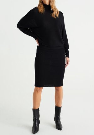 Strickkleid - black