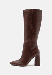 Неизбран, light brown