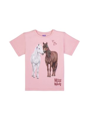 Maglietta rosa a maniche corte con grafiche di un cavallo bianco e marrone, due cuori rossi e la scritta "Miss Melody" sul davanti.