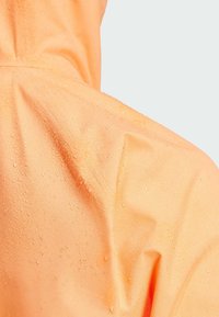 Adidas Terrex MULTI TWO-LAYER RAIN.RDY - Regenjacke / wasserabweisende Jacke - amber tint