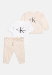 Selecionado, whitecap gray