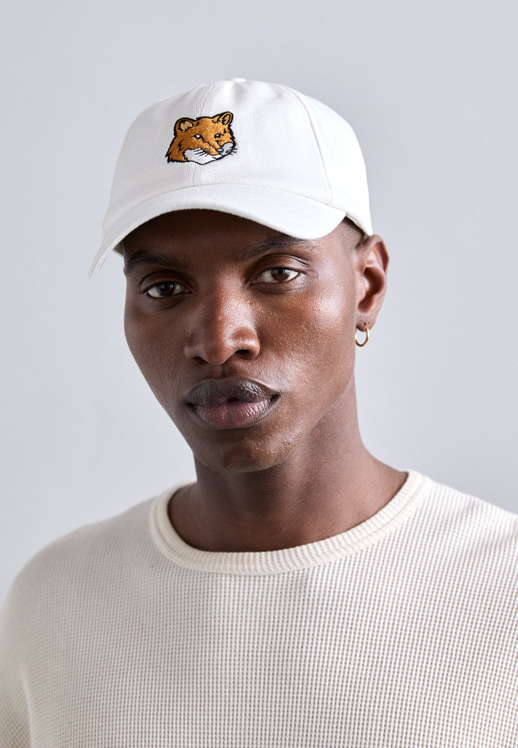 Maison Kitsuné LARGE FOX HEAD UNISEX - Cap - white - Zalando