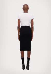 Armani Exchange GONNA - Pliiatsseelik - black