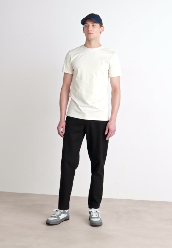 NØRREGAARD TONAL - Basic T-shirt - ivory2