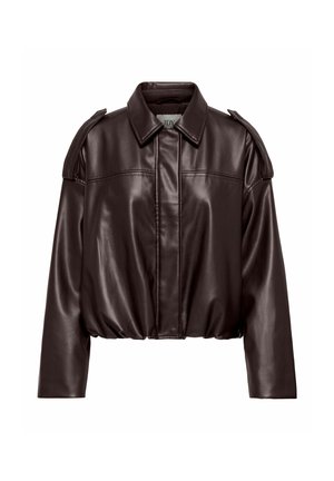 Veste courte en simili cuir marron foncé avec manches longues, col pointu et épaulettes, fermeture avant dissimulée par une patte de boutonnage.