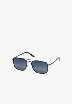 Rechthoekige zwarte metalen zonnebril met donkerblauwe gradiëntlenzen en verstelbare neuspads op een witte achtergrond.