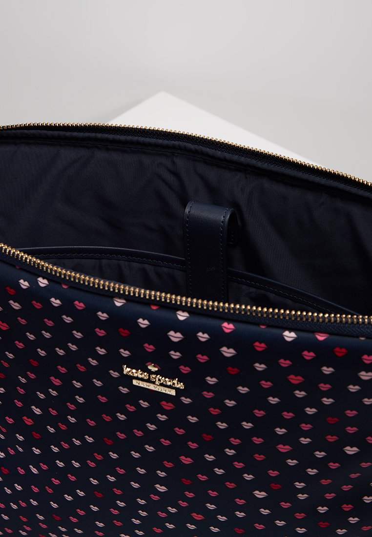 kate spade new york LAPTOP CASES LIPS UNIVERSAL LAPTOP kate spade new york NEW UNIVERSAL LAPTOP BAG Dataveske