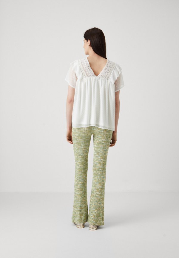 OLMFALLINE V NECK - Blouse - cloud dancer2