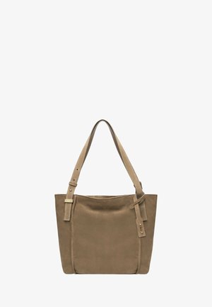 Borsa tote in suede marrone con tracolla lunga e regolabile e apertura superiore. Caratterizzata da una texture liscia e un design minimalista senza componenti visibili.