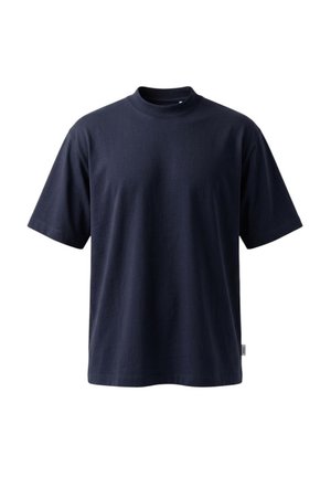 T-shirt semplice blu navy scuro a maniche corte con scollo tondo e piccola etichetta laterale, mostrata su sfondo bianco.