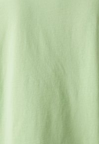 Pieces PCRIA SOLID TEE - T-shirts - tendril