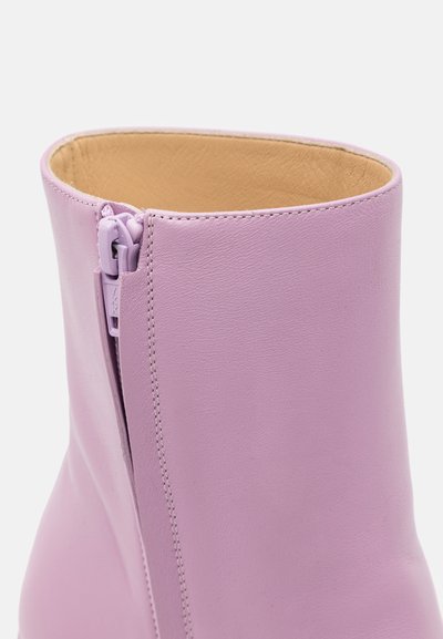 Proenza Schouler FORMA PLATFORM BOOTS - Botki na platformie