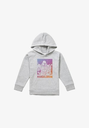 Hellgrauer Hoodie mit Fronttasche, versehen mit einer Grafik von Mandalorianer und Grogu sowie dem Text "The Mandalorian" in Orange- und Rottönen.