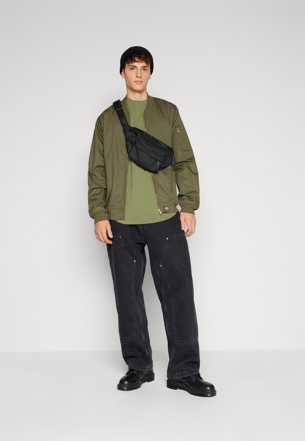 LASH - Basic T-shirt - sage4