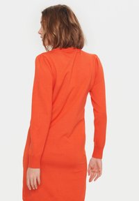 Saint Tropez MILA - Strickkleid - tigerlily