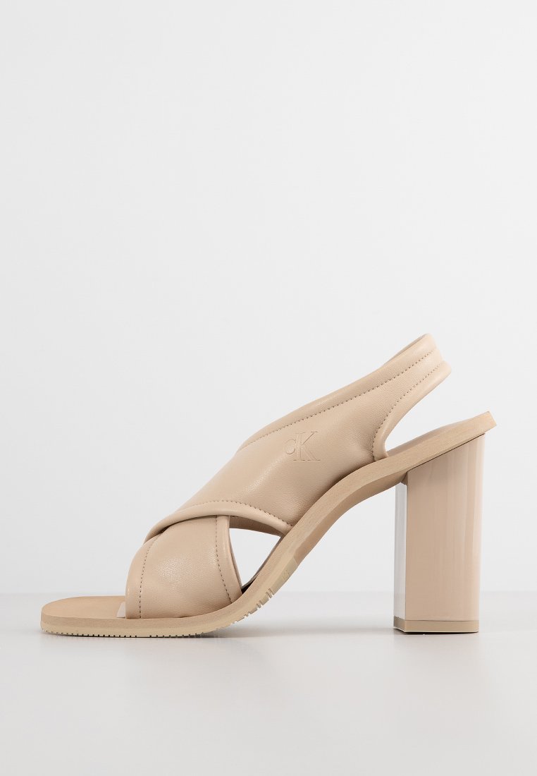 Calvin Klein Jeans Sandalen met hoge hak zandkleur Calvin Klein Jeans Sandalen met hoge hak zandkleur