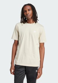 adidas Originals ESSENTIAL TEE - Jednoduché tričko - putty grey
