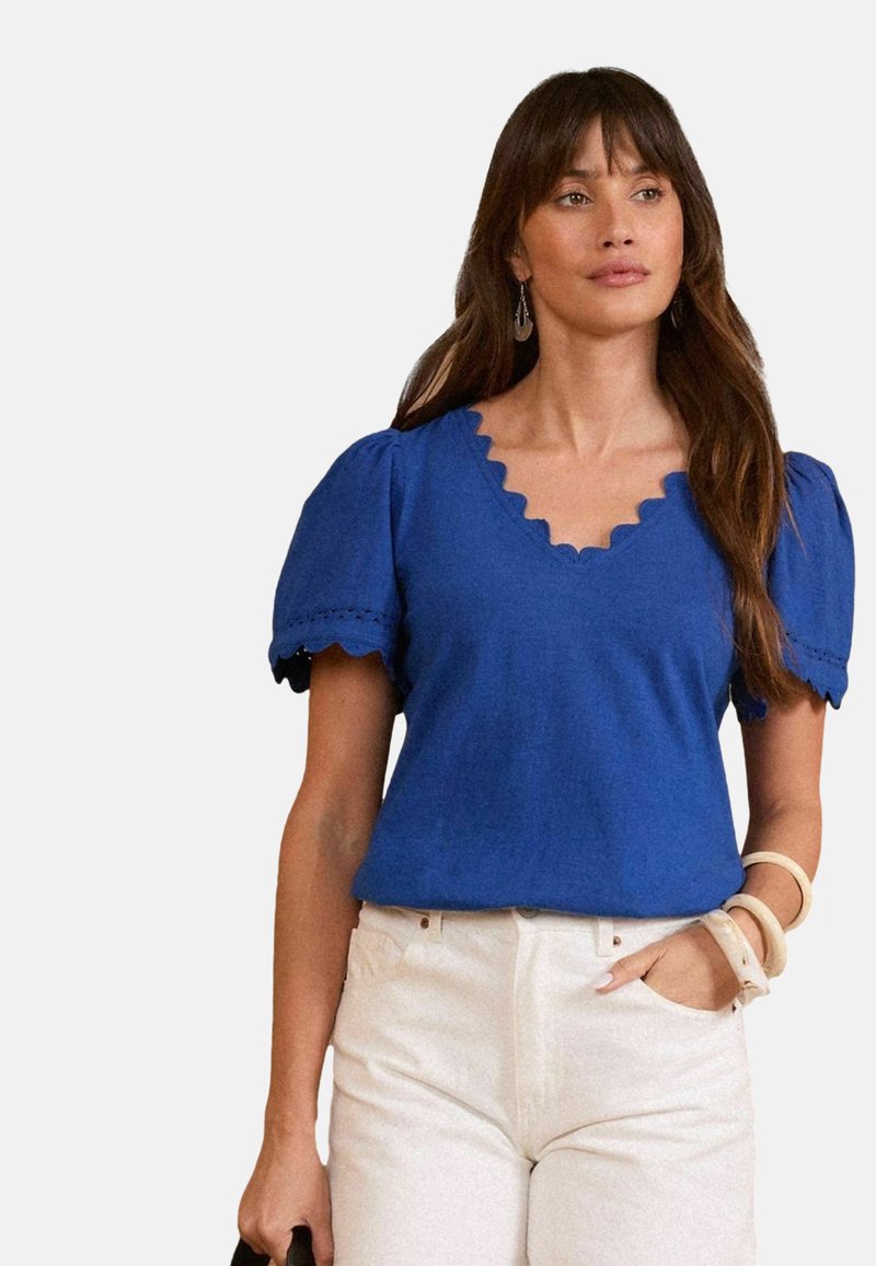 Love & Roses REGULAR FIT-SCALLOP V-NECK - Camiseta estampada - blue
