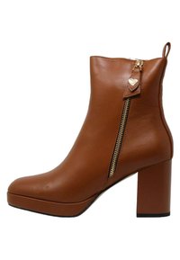ALV by Alviero Martini Plateaupumps - cognac