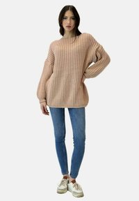 Elara - Sweter