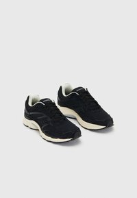 PROGRID OMNI 9 UNISEX - Trainers - black