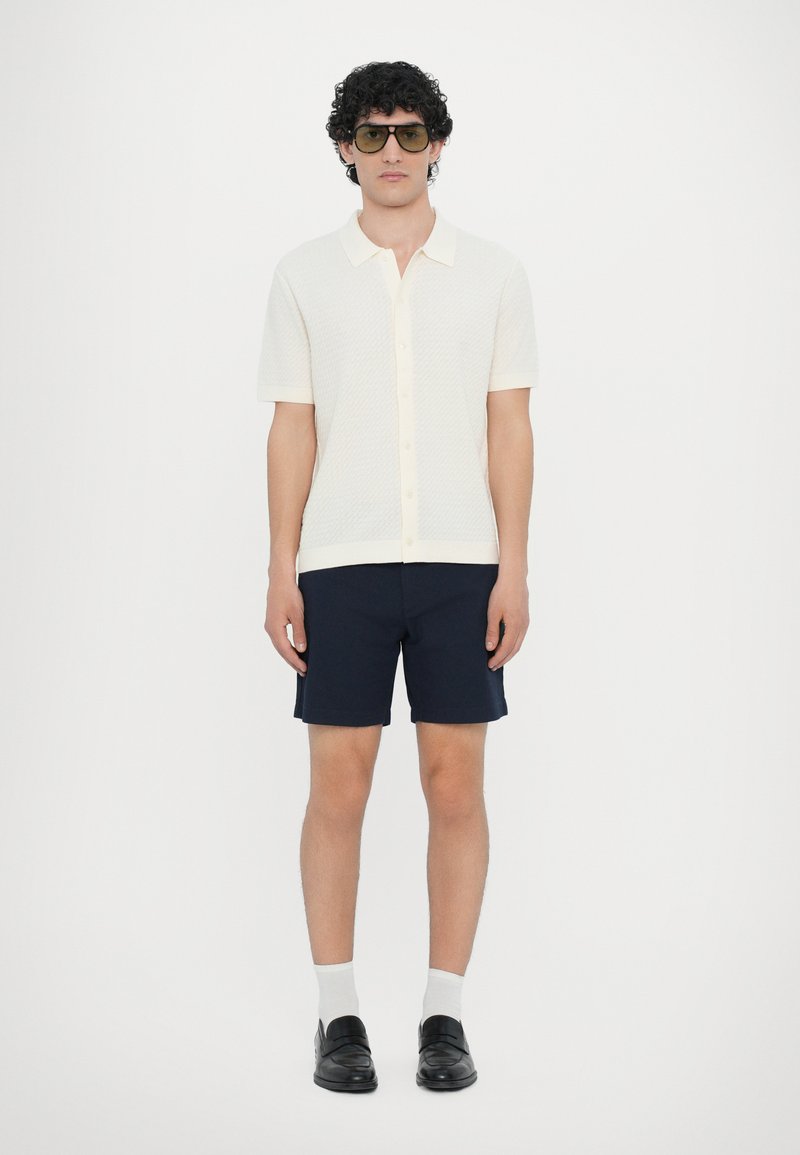Theory CAIRN SHIRT - Overhemd - eggshell