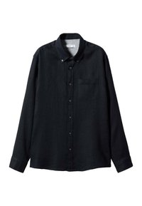 Camicia nera a maniche lunghe realizzata in tessuto leggero. Presenta un colletto con bottoni, una tasca frontale e chiusure con bottoni sul davanti.