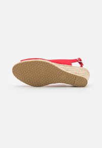 Anna Field Kilesandaler - red