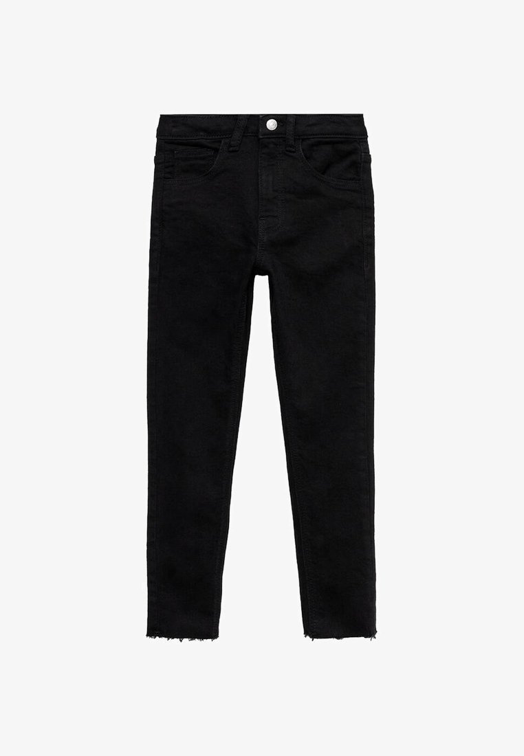 Crne džins skinny traperice s raspucanim rubom, sa pet džepova i prednjim kopčanjem na dugme. Glatka tekstura i uski kroj.