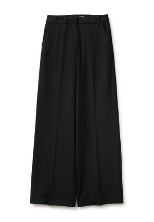 Czarne, szerokie spodnie z wysokim stanem, z pętelkami na pasek, przednimi kieszeniami i ukrytym zapięciem z przodu, prezentowane na białym tle.