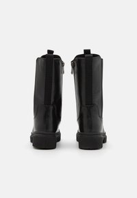 Marco Tozzi Plateaustøvler - black