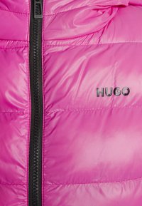 HUGO FAMARA 1 - Casaco de inverno - dark pink