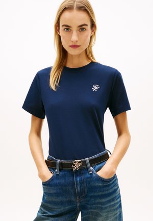 Tommy Hilfiger, LOGO EMBROIDERY JERSEY CREW NECK T-SHIRT - Osnovna majica kratkih rukava - dark night navy