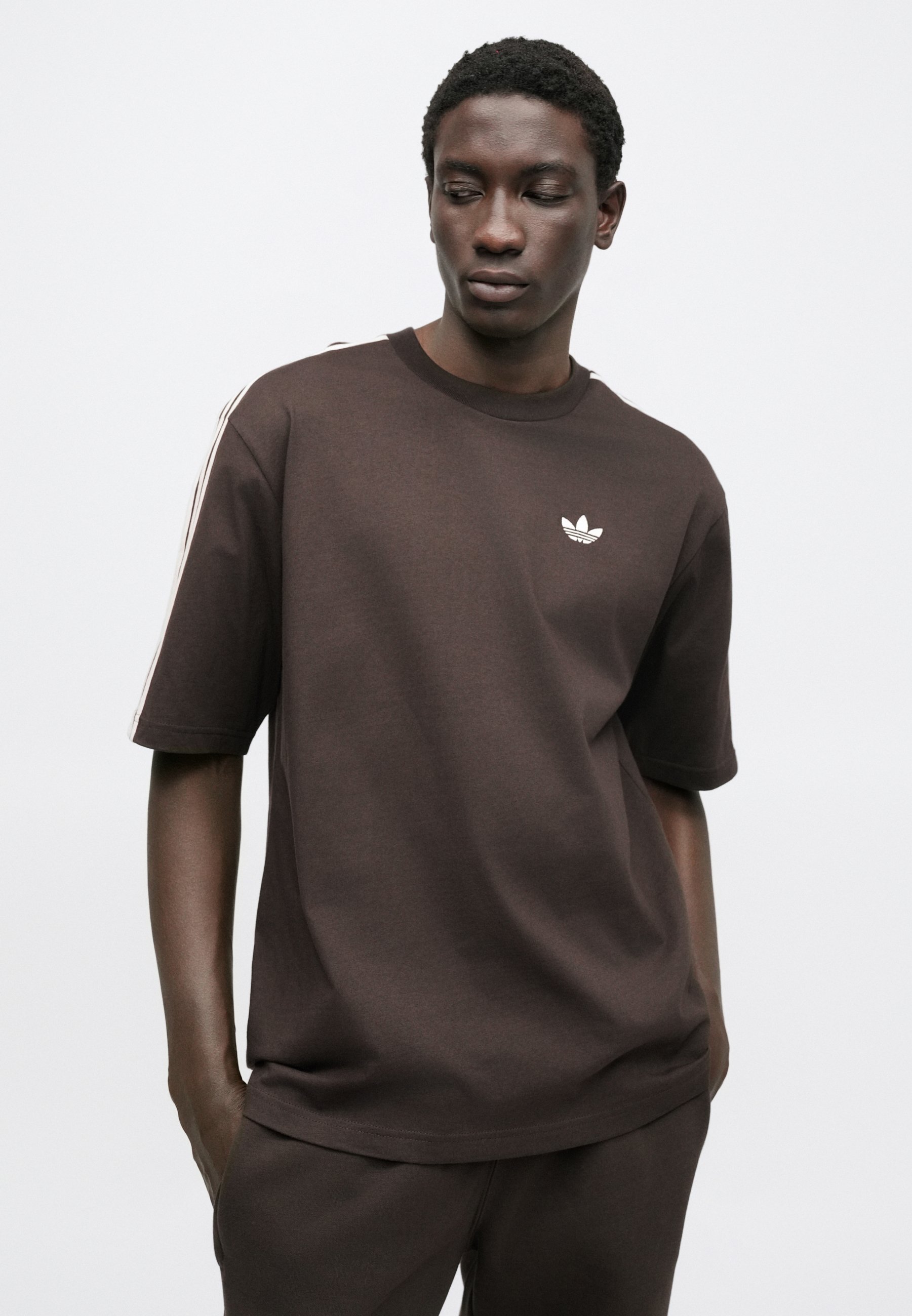adidas Originals 3S TEE - Print T-shirt - aurora coffee/dark brown