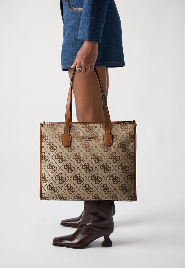 SILVANA GIRLFRIEND TOTE - Tote bag - latte logo