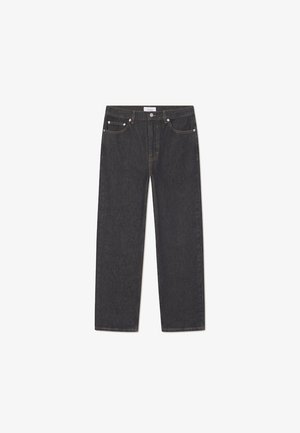 Mørke denimbukser med rett benpassform, fem-lomme-design og kontrasterende søm. Utstyrt med metallhardware i midjen og lommene.