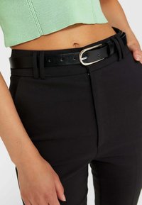Stradivarius Pantalon classique - black