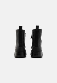 ECCO GRUUV W - Platåstøvletter - black