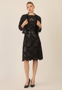 Apart Freizeitkleid - schwarz