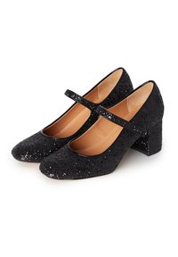 Černé třpytivé boty na blokovém podpatku s kulatou špičkou a nastavovací páskem Mary Jane. Hladká vnitřní podšívka a strukturovaný vnější povrch.