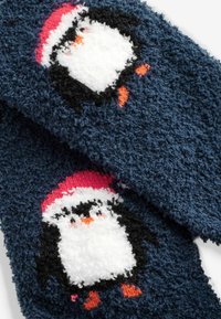 Next 2 PACK - COSY CHRISTMAS BED - Calcetines - navy blue penguin