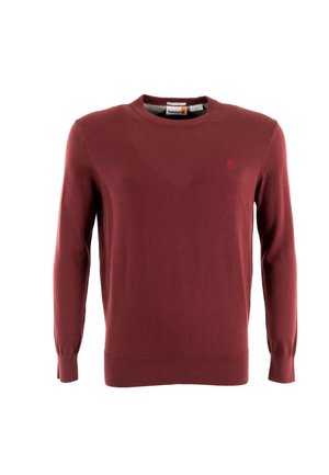 Bordeaux gebreide trui met een ronde hals en lange mouwen. Kenmerkt zich door ribgebreide manchetten en zoom, met een klein logo op de borst. Soepele textuur.